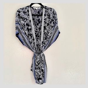 White, Black, Blue PAISLEY Kimono
